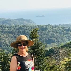 Meet your Posher, Lisa